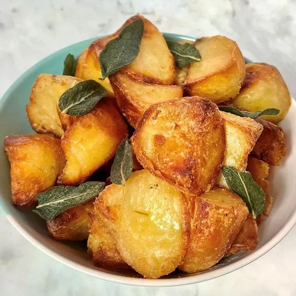 Vegan Vegetarian Easy air fryer roast potatoes — American recipe