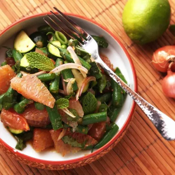 Gluten-Free Dairy-Free Spicy Thai-Style Pomelo, Green Bean, and Zucchini Salad Recipe — South east asian recipe