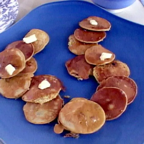 Vegetarian Nut-Free Low Carb Maple Pecan Pancakes — American recipe