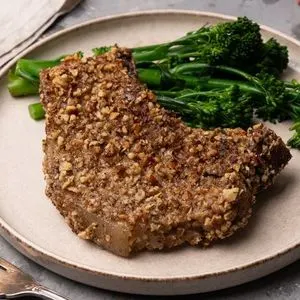 Gluten-Free Dairy-Free Keto-Friendly Pecan-Crusted Pork Chops Recipe — American recipe