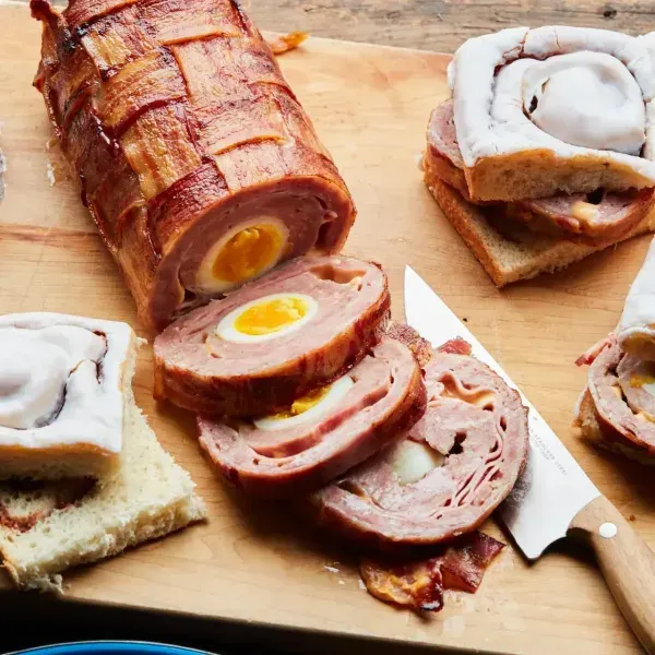 Nut-Free Shellfish-Free Grilled Egg-and-Cheese-Stuffed Breakfast Fatty — American recipe