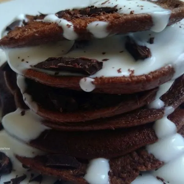Vegetarian Gluten-Free Keto chocolate pancakes with mascarpone (no flour, no sugar) — American recipe
