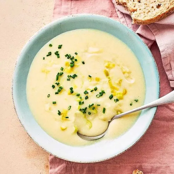 Dairy-Free Nut-Free Vegan leek & potato soup — American recipe