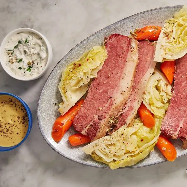 Gluten-Free Dairy-Free Keto Corned Beef & Cabbage — American recipe
