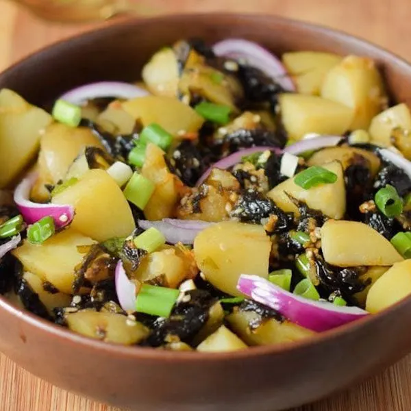 Vegan Vegetarian Soy, Seaweed, and Sesame Potato Salad — Japanese recipe