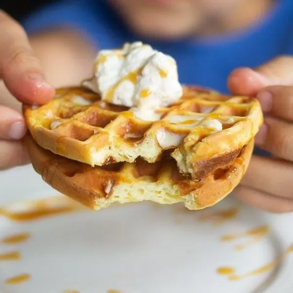 Vegetarian Gluten-Free Three-ingredient Chaffles — French recipe