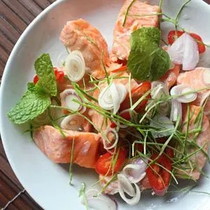 Gluten-Free Dairy-Free Thai Herbal Salmon Salad (Phla Pla Salmon) Recipe — Nordic recipe