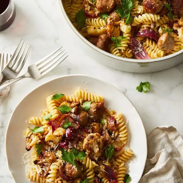 Nut-Free Shellfish-Free Winter Weeknight Pasta (Cauliflower Sausage Pasta) — American recipe