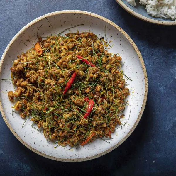 Gluten-Free Dairy-Free Khua Kling Gai (Southern Thai Dry Curry With Minced Chicken) Recipe — South east asian recipe