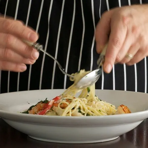 Nut-Free Egg-Free Seafood Spaghetti Florentine — Italian recipe