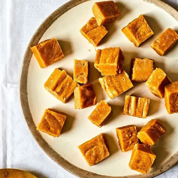 Vegetarian Gluten-Free Slow cooker clotted cream fudge — American recipe