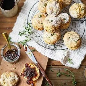 Vegan Vegetarian ‘Cheesy’ vegan scones — American recipe