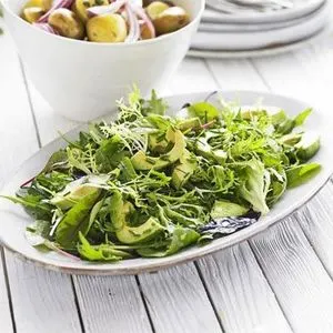 Vegan Vegetarian Green salad with avocado — South american recipe