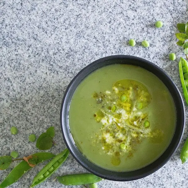 Vegetarian Gluten-Free Pea and pesto soup aka summer soup — British recipe