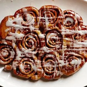Vegetarian Nut-Free Slow-Cooker Cinnamon Buns — American recipe