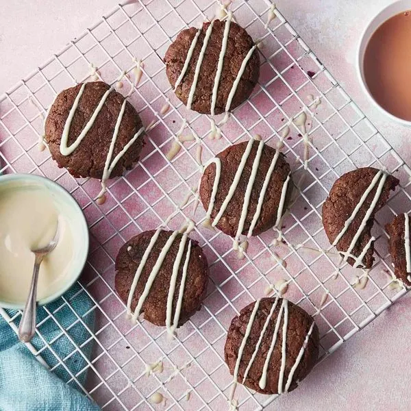 Vegetarian Nut-Free 4-ingredient air fryer cookies — American recipe