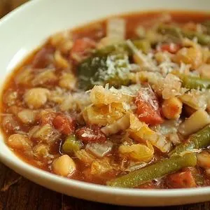 Vegetarian Nut-Free Minestrone Soup — American recipe