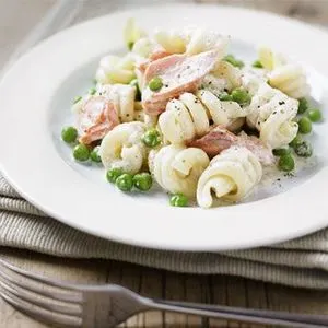 Nut-Free Shellfish-Free Smoked trout & pea pasta — American recipe