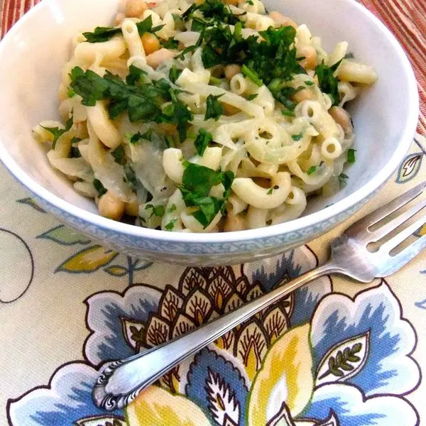 Vegetarian Nut-Free Mediterranean mac and cheese — Mediterranean recipe