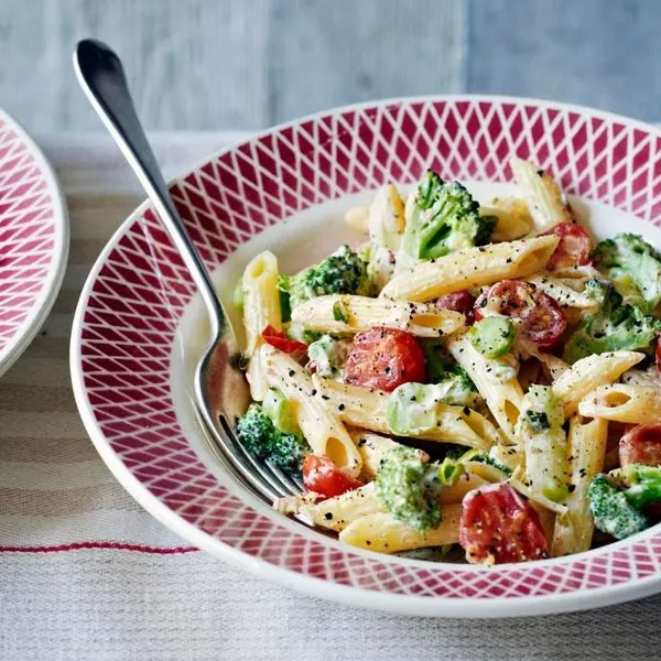 Vegetarian Nut-Free Quick broccoli pasta — Italian recipe