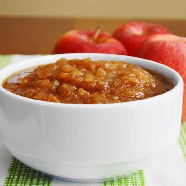 Vegan Vegetarian Slow Cooker Cinnamon Apple Sauce — American recipe