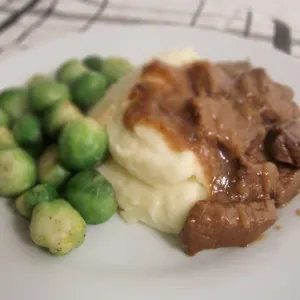Nut-Free Shellfish-Free Hachee - Dutch Beef Stew — Central europe recipe