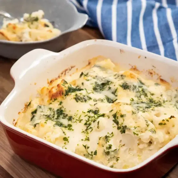 Vegetarian Nut-Free Low-Carb Cheesy Cauliflower Gratin Bake — French recipe