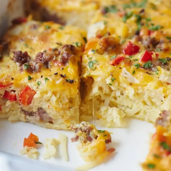 Gluten-Free Nut-Free Cheesy Hash Brown Breakfast Casserole — American recipe