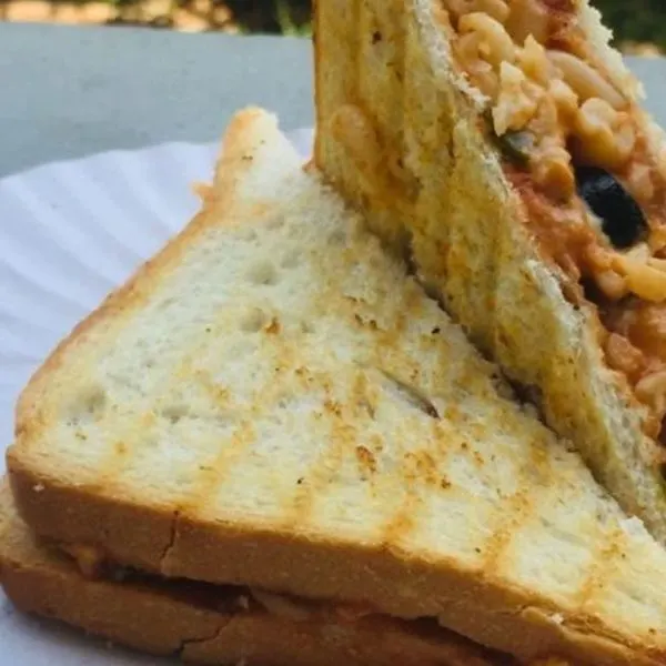 Vegetarian Nut-Free Pasta Sandwich — Italian recipe