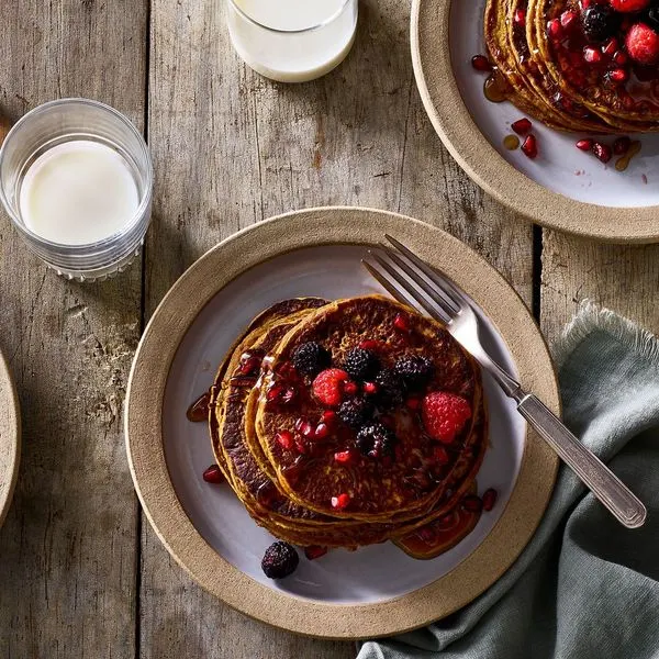 Vegetarian Nut-Free Gluten-Free Pumpkin-Oat Pancakes — American recipe