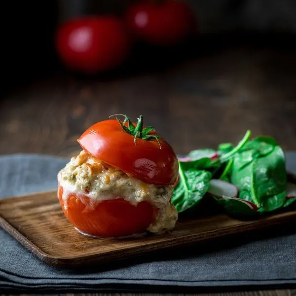 Gluten-Free Keto Tomato Bun Tuna Melt — American recipe