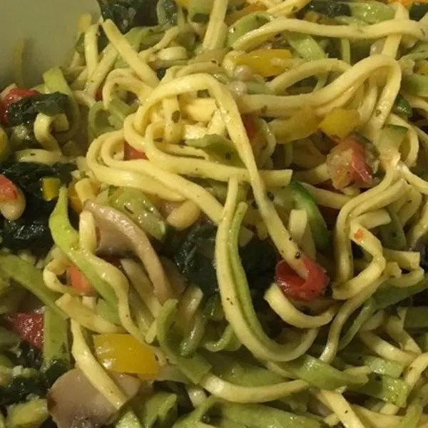 Vegetarian Dairy-Free Thai vegetarian noodles — South east asian recipe