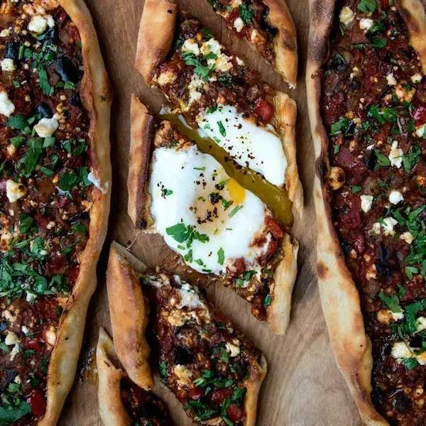 Vegetarian Gluten-Free Turkish Flatbread: Vegetarian Pide — Middle eastern recipe