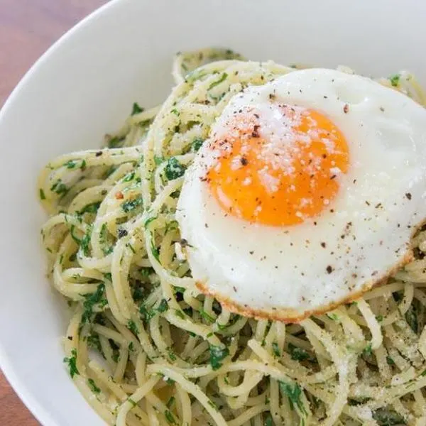 Vegetarian Nut-Free Parsley Pasta — Italian recipe
