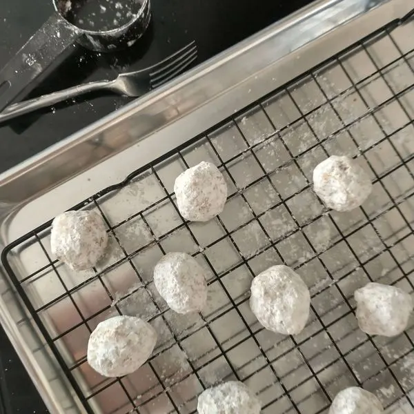 Vegetarian Gluten-Free Gluten and Nut Free Snowball Cookies — Eastern europe recipe