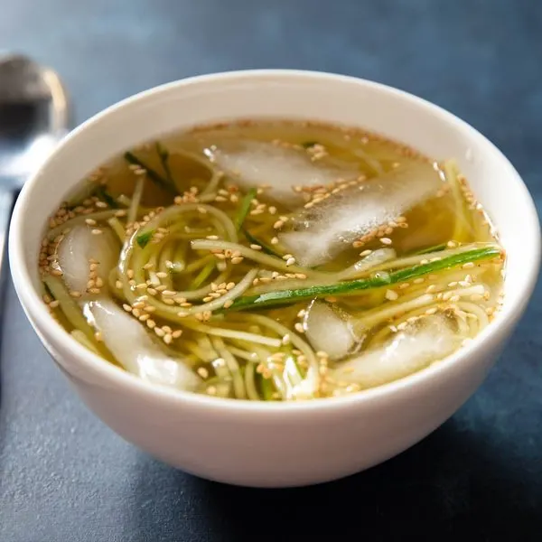 Vegan Vegetarian Icy-Cold Korean Cucumber Soup (Oi Naengguk) Recipe — Korean recipe