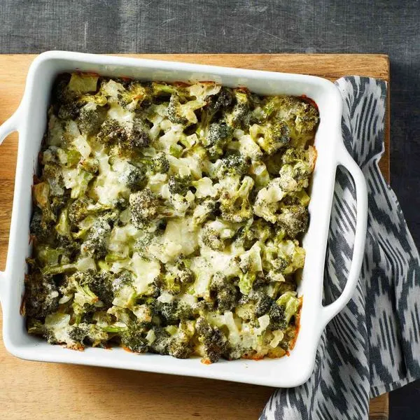 Vegetarian Gluten-Free Low-Carb Broccoli & Cheddar Casserole — Italian recipe