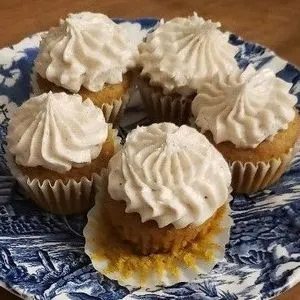 Vegetarian Nut-Free Gluten Free & Dairy Free Pumpkin Spice Mini Cupcakes — American recipe