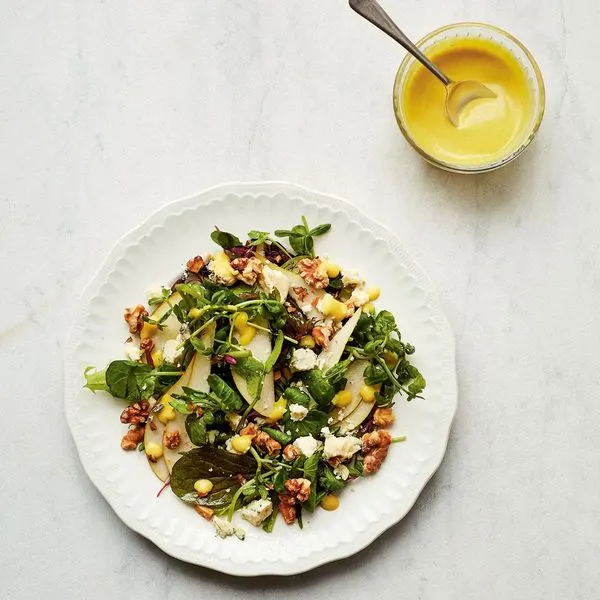 Vegetarian Gluten-Free Stilton, Pear, and Walnut Salad — American recipe