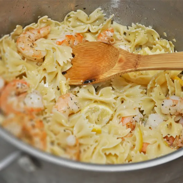 Nut-Free Egg-Free Bow Tie Shrimp Pasta — Italian recipe