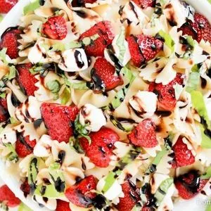 Vegetarian Nut-Free Strawberry Caprese Pasta — Italian recipe