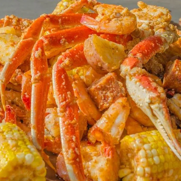 Vegetarian Gluten-Free Lowcountry's Famous Seafood Boil — American recipe