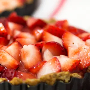 Vegan Vegetarian Paleo Effect (Gluten Free, Dairy Free) Strawberry Pie with Sweet Nut Crust — American recipe