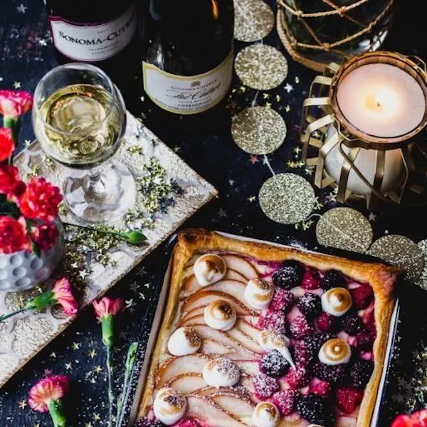 Vegetarian Nut-Free Perfect Dessert: Meringue Fruit Tart and Wine — American recipe