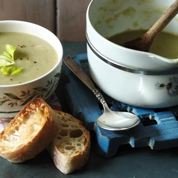 Dairy-Free Nut-Free Celery soup — American recipe
