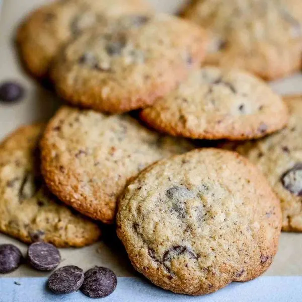 Vegetarian Nut-Free Gluten-Free Chocolate Chip Cookies — American recipe