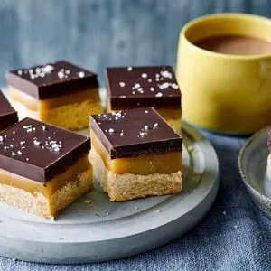 Vegetarian Nut-Free Vegan millionaire's shortbread — American recipe