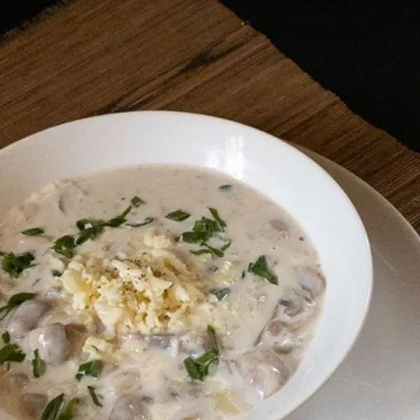 Vegetarian Nut-Free Chunky Mushroom Soup — French recipe