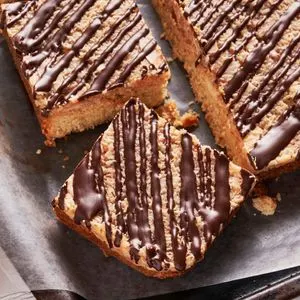 Vegetarian Gluten-Free Keto Samoa Bars — American recipe