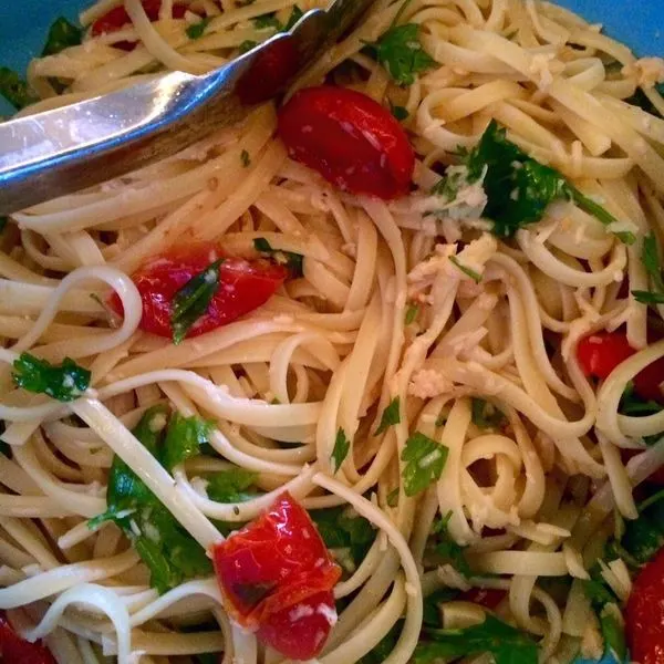 Nut-Free Shellfish-Free Pasta with Cherry Tomatoes — Italian recipe
